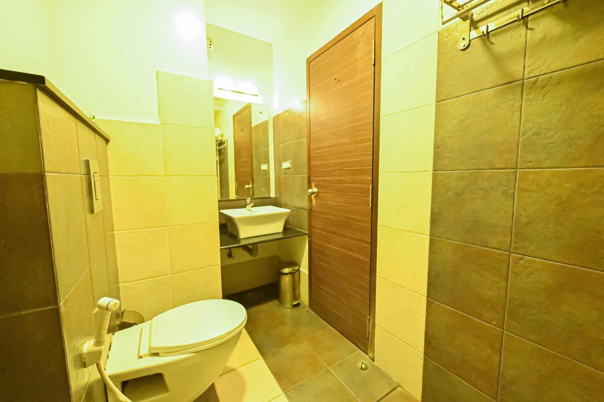 Yuvraj Palace Inn Майсур Экстерьер фото