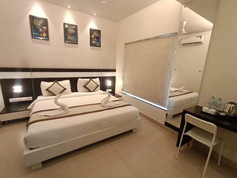Yuvraj Palace Inn Майсур Экстерьер фото