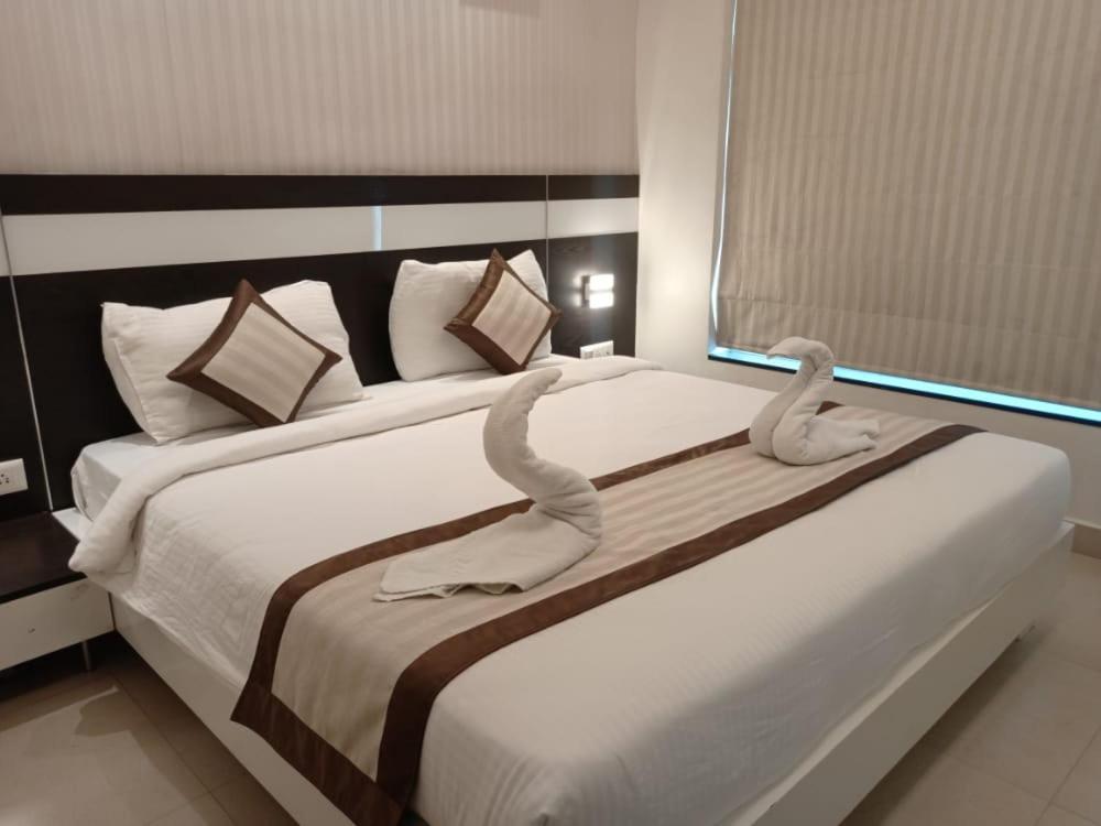 Yuvraj Palace Inn Майсур Экстерьер фото